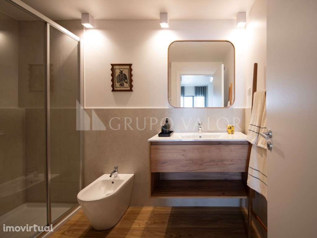 Apartamento T4 em Condomínio com Piscina | St.º António dos Cavaleiros - Grande imagem: 5/10