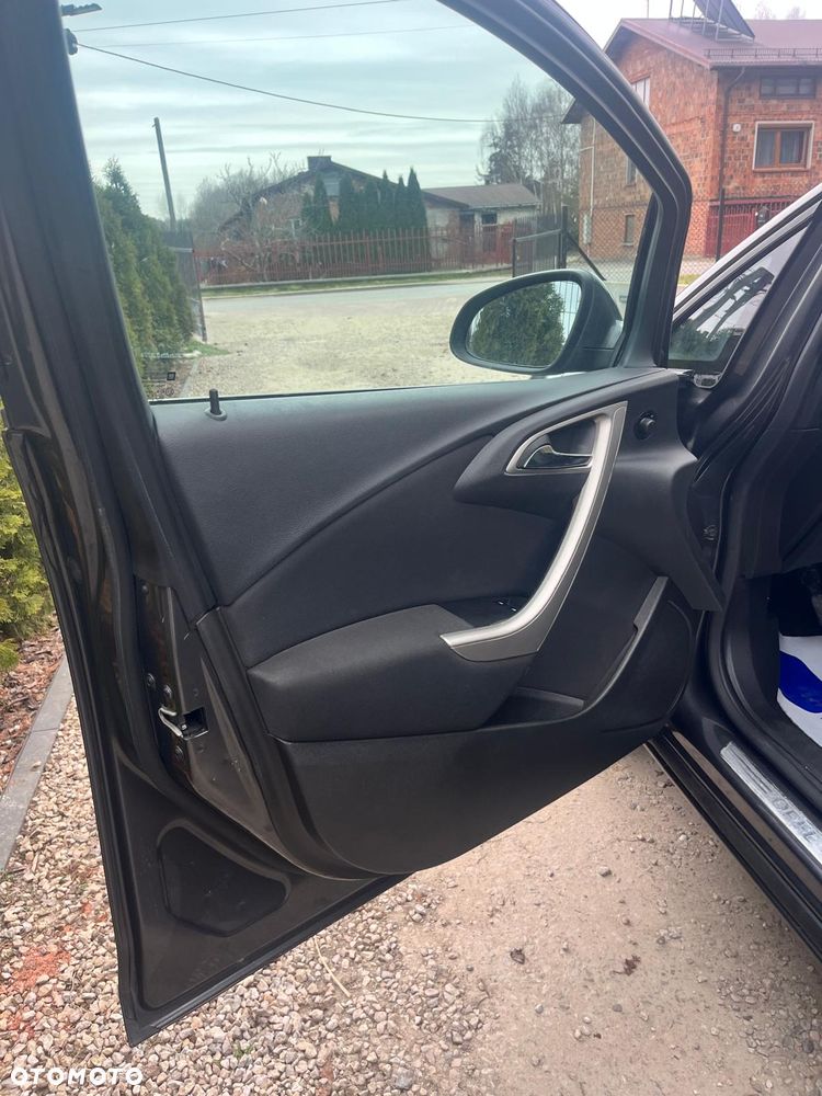Opel Astra 1.6 150 Jahre - 21