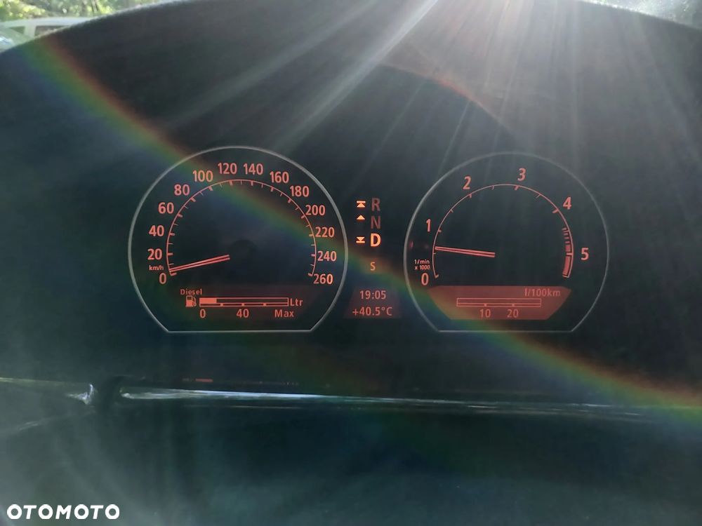 BMW Seria 7 - 32
