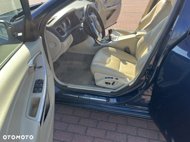 Volvo S60 D4 Momentum - 9