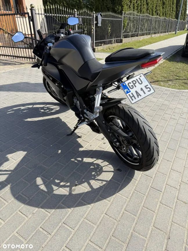 Yamaha YZF - 12