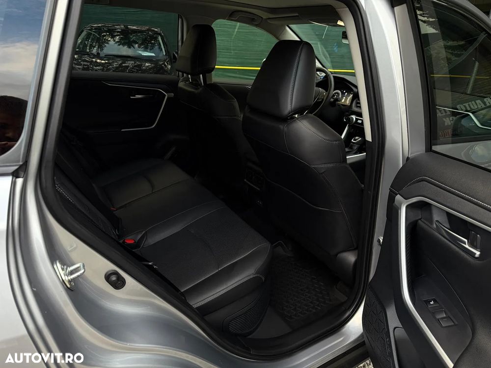 Toyota RAV4 - 14