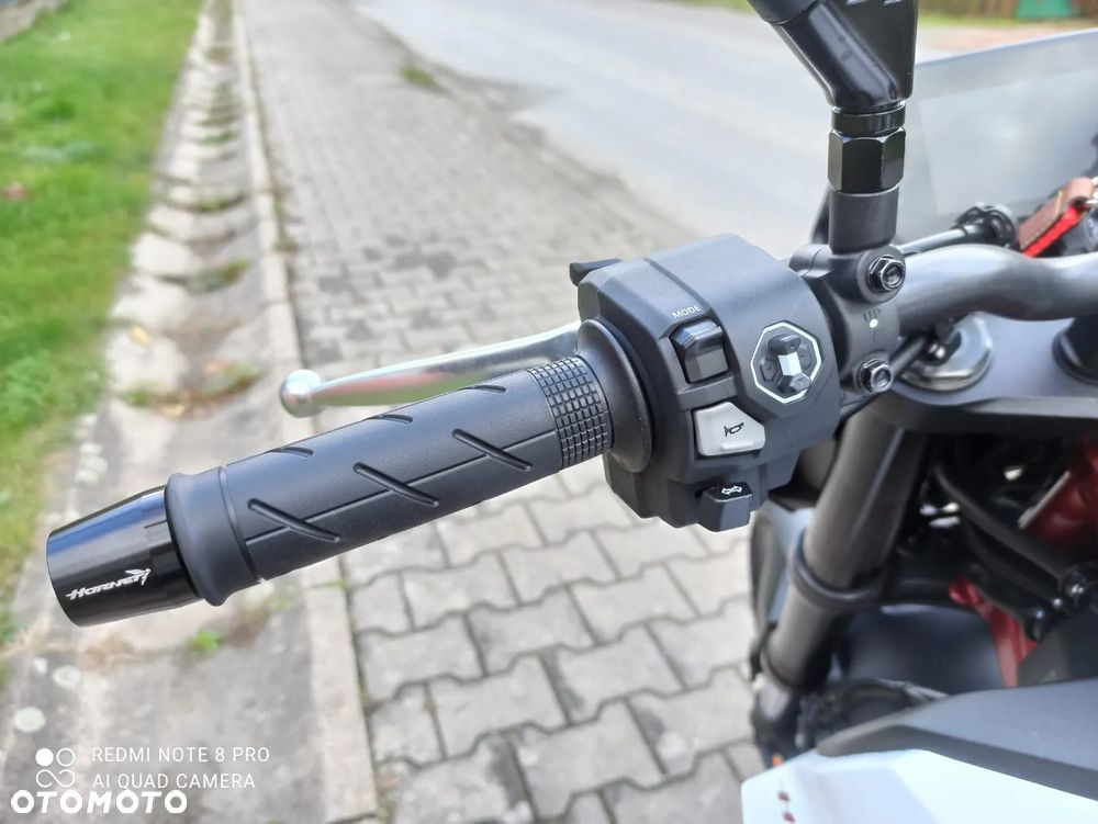 Honda Hornet - 32