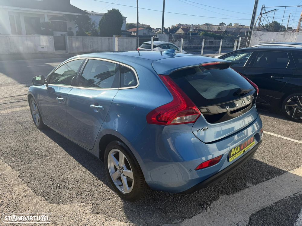 Volvo V40 1.6 D2 Momentum Eco - 2