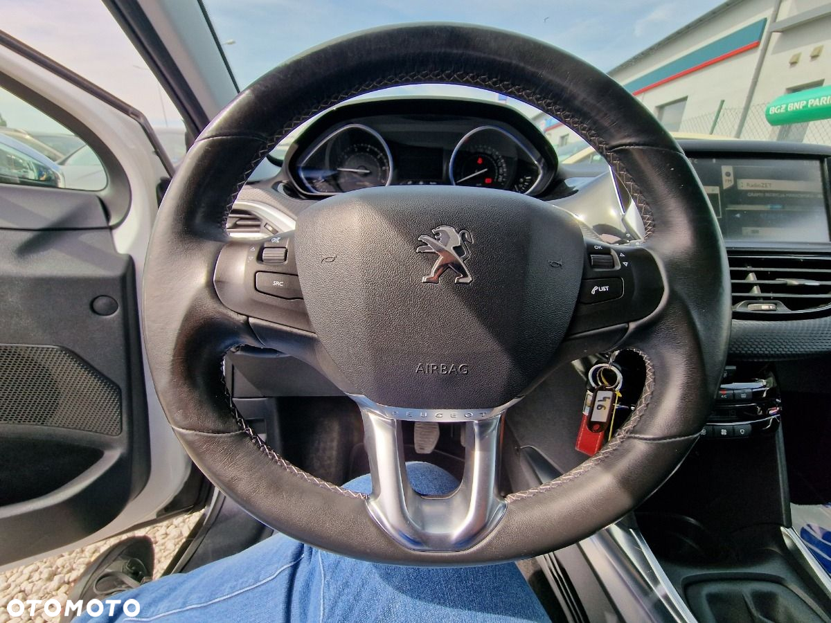 Peugeot 2008 - 12