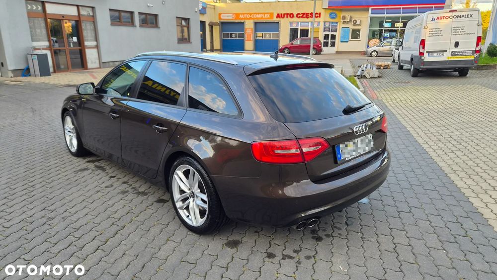 Audi A4 Avant 2.0 TDI DPF S line Sportpaket - 8