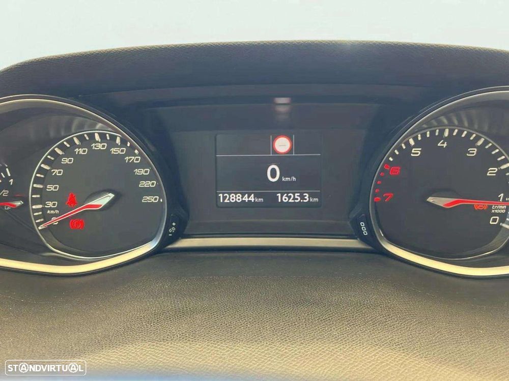 Peugeot 308 SW 1.2 PureTech Style - 11