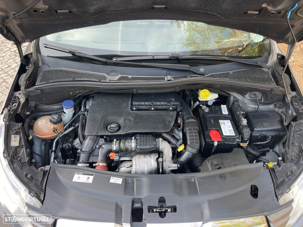 Peugeot 2008 1.6 BlueHDi Allure - 47