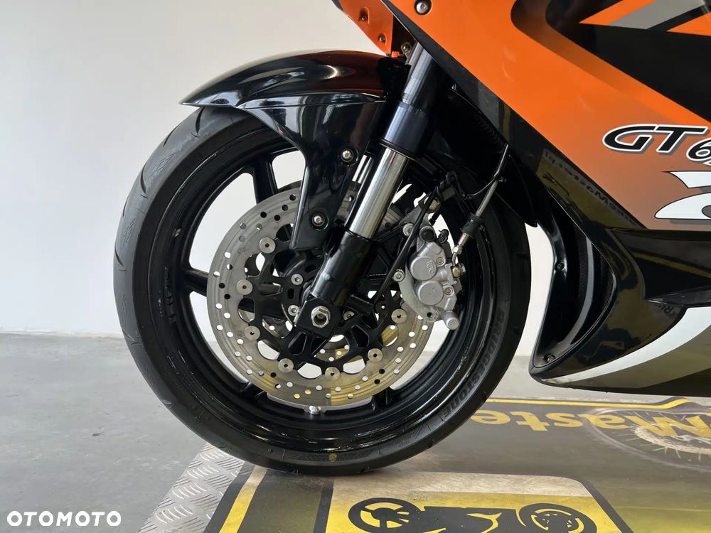 Hyosung GT Comet - 10