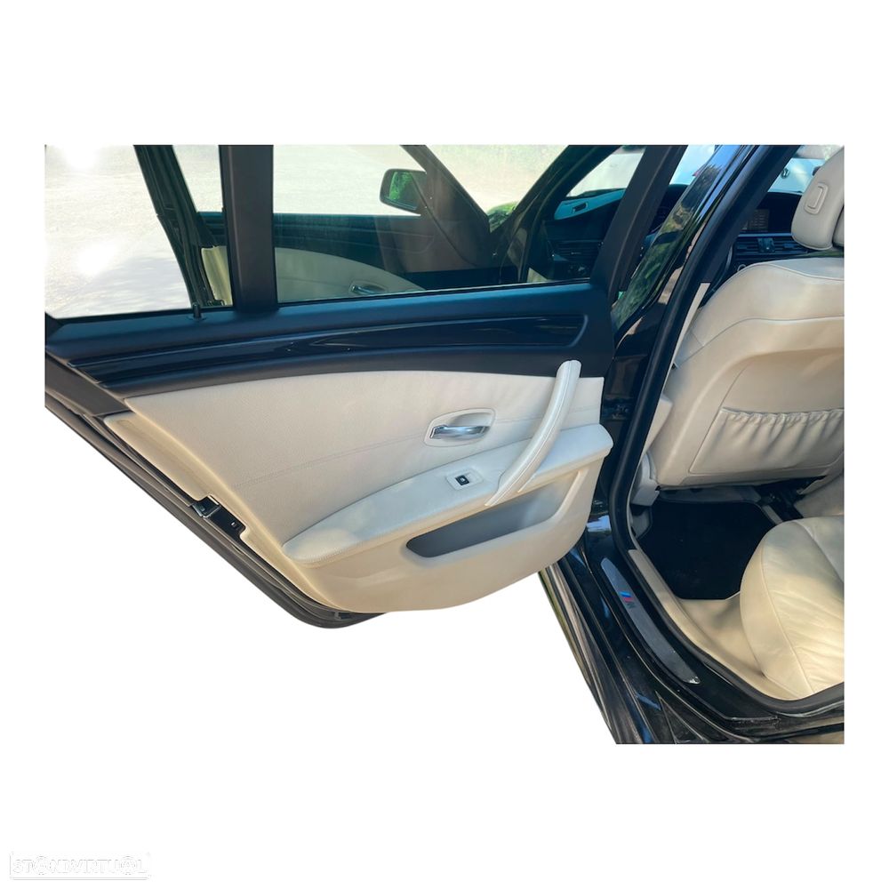 BMW 520 d Aut. Edition Sport - 11