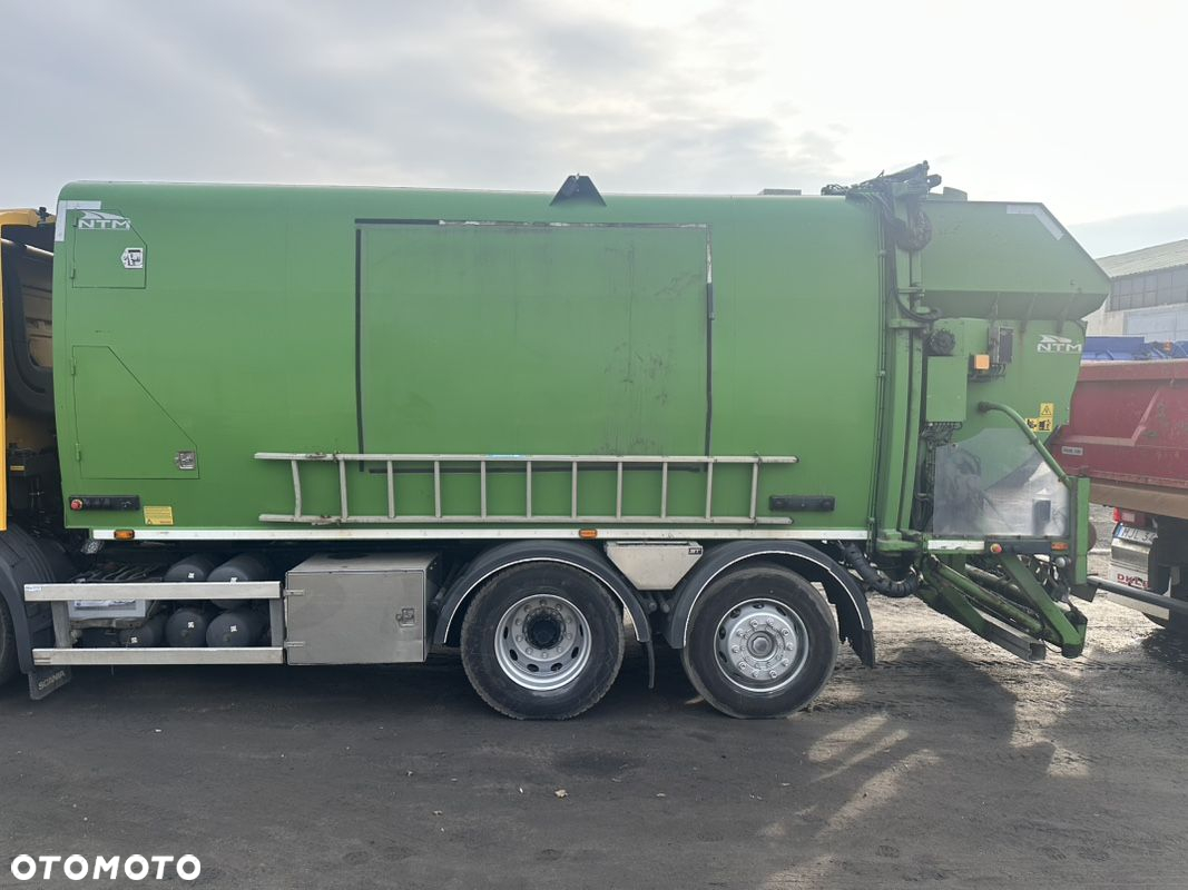 Scania P360 6X2 EURO 6 4 KOMOROWA mozliwa Jedna komora lub sama RAMA - 39
