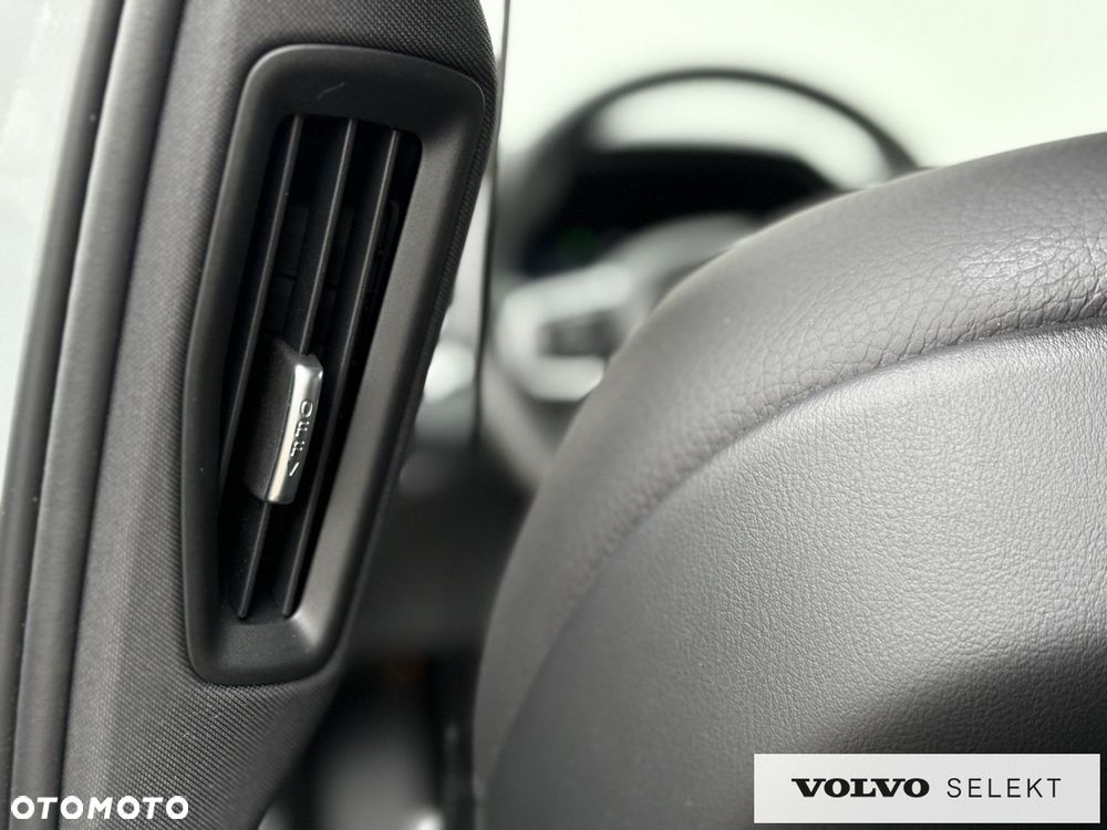 Volvo V60 Cross Country - 32