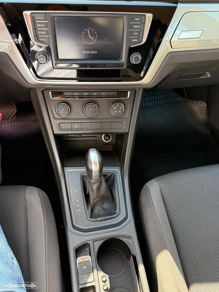 VW Touran 1.6 TDI Confortline DSG - 7
