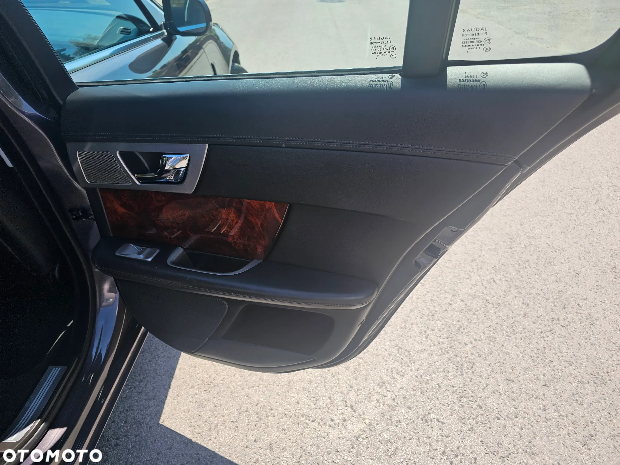 Jaguar XF 3.0 V6 Diesel Edition - 19