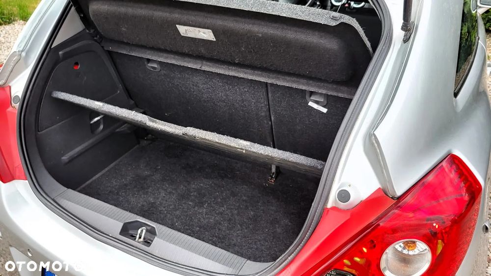 Opel Corsa 1.4 16V Enjoy - 22