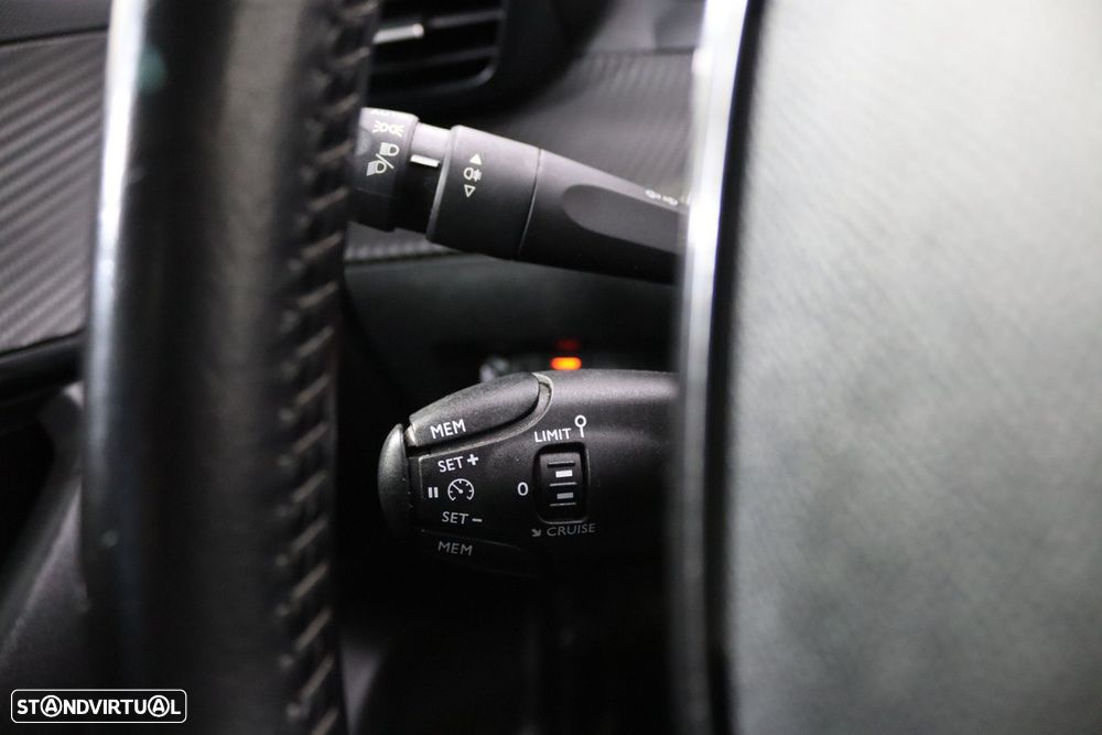 Peugeot 2008 PureTech 130 Active Pack - 12