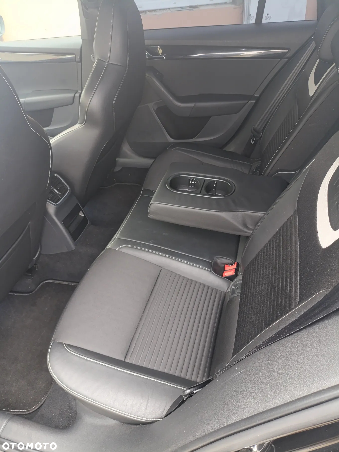 Skoda Octavia Combi 2.0 TDI RS - 21