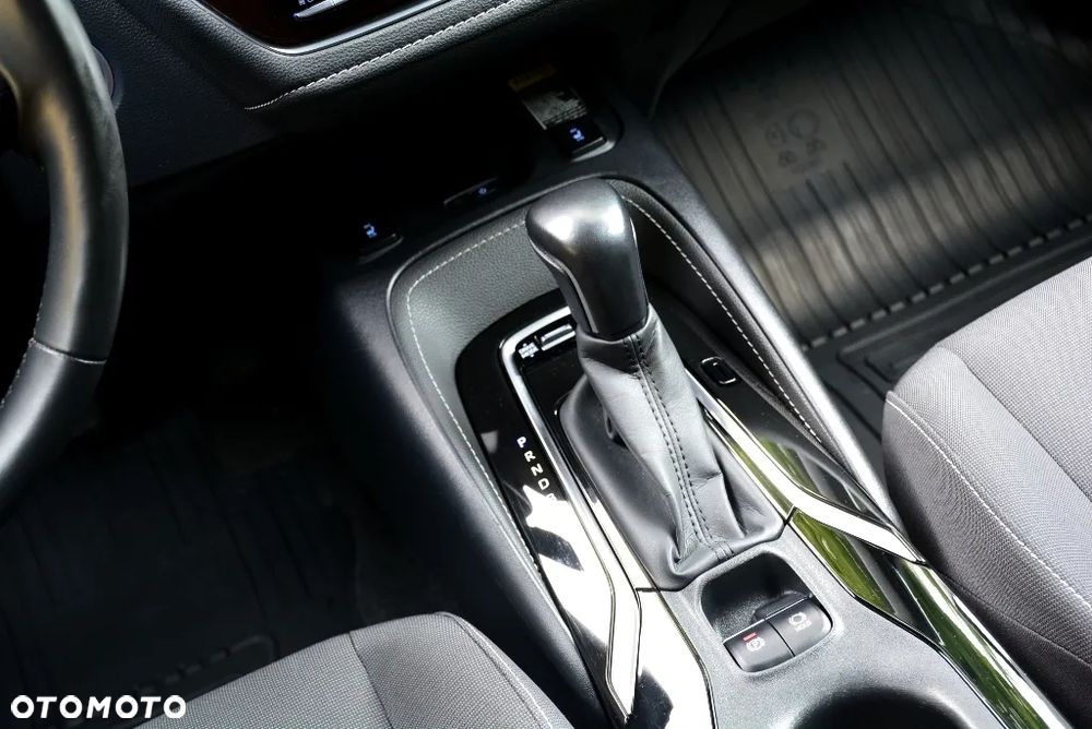 Toyota Corolla 1.8 Hybrid Comfort - 13