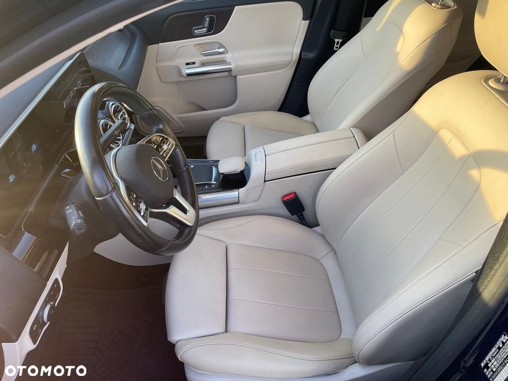 Mercedes-Benz GLA 250 8G-DCT - 10