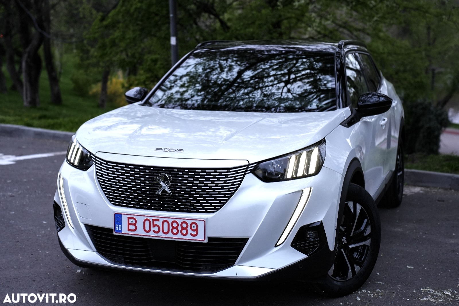 Peugeot 2008 e-2008 50 kWh GT - 2