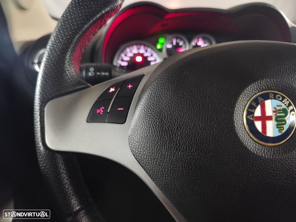 Alfa Romeo MiTo 1.3 JTD Distinctive S&S - 9