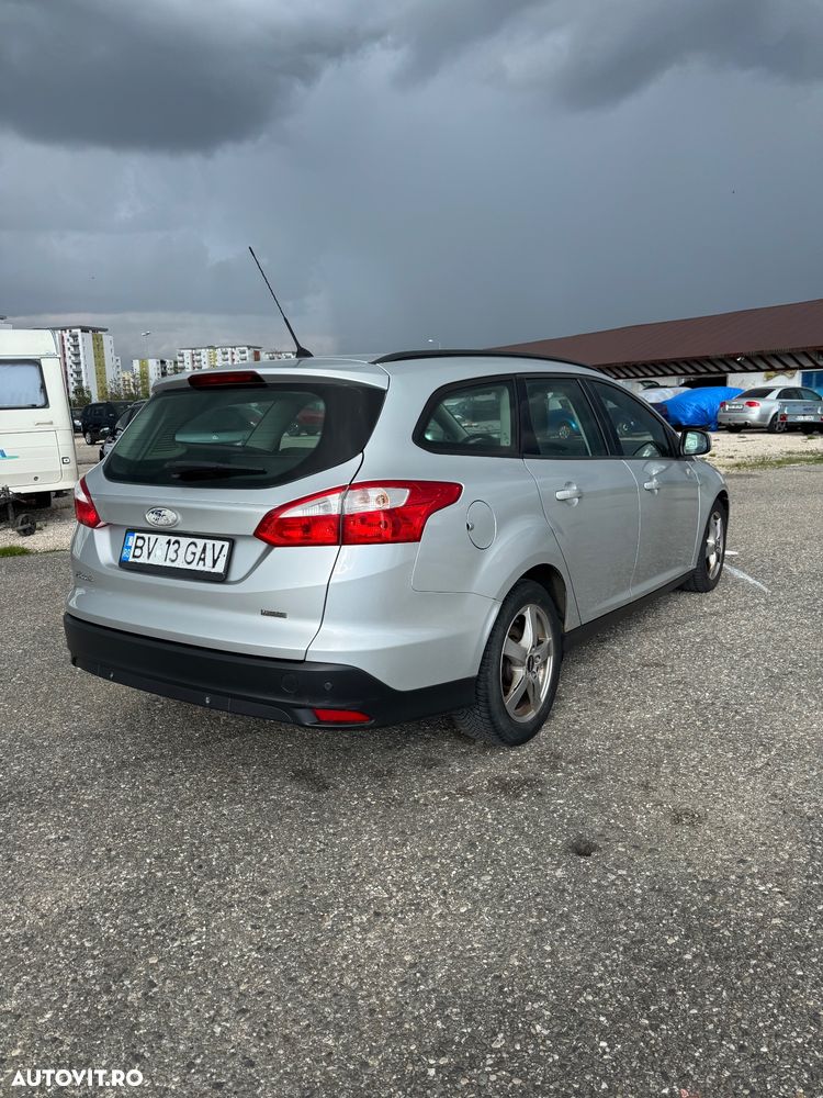 Ford Focus 1.6 TDCi DPF SYNC Edition - 3