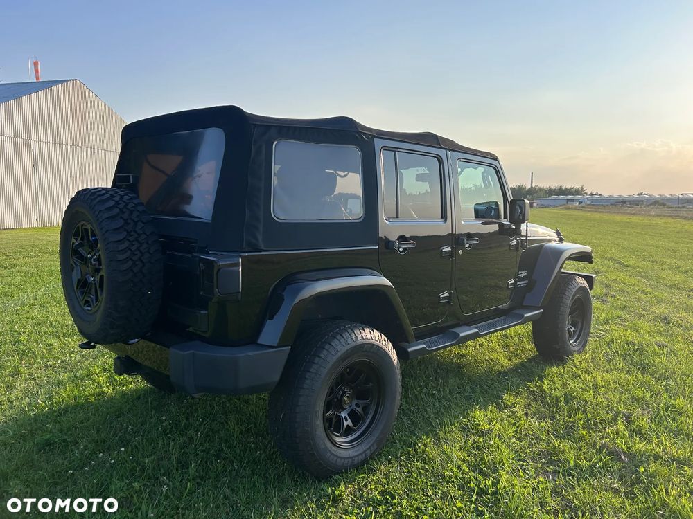 Jeep Wrangler 3.6 Unlim Sahara - 10