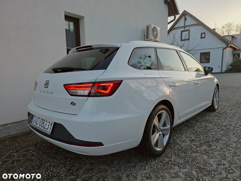 Seat Leon 2.0 TDI DPF Ecomotive DSG FR - 4