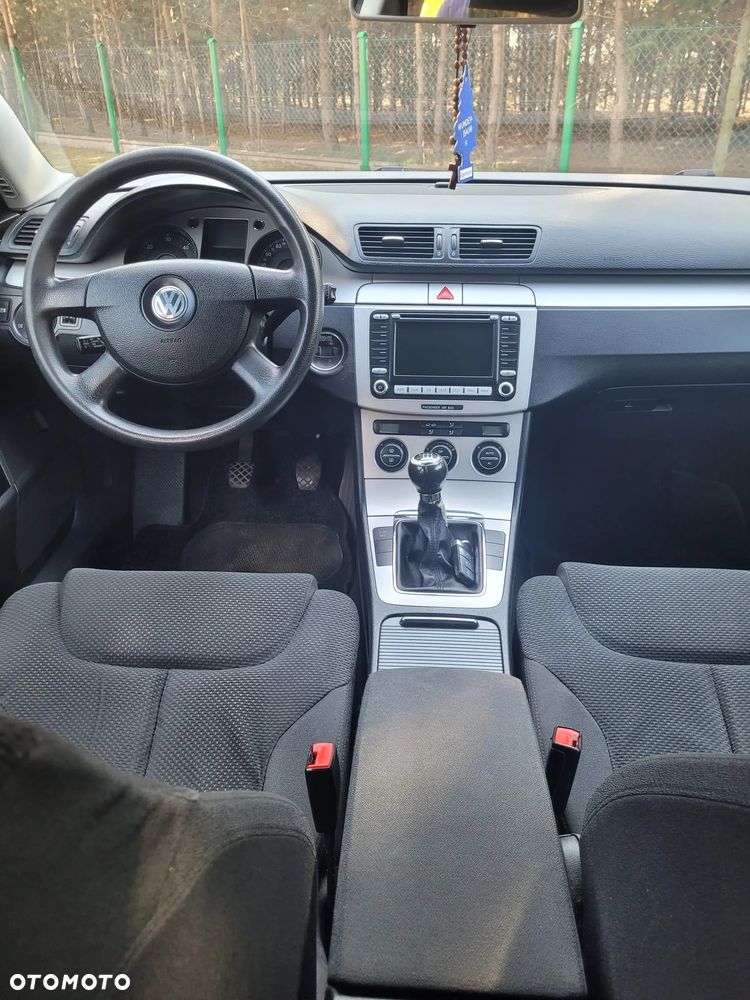 Volkswagen Passat 2.0 TDI Highline - 9