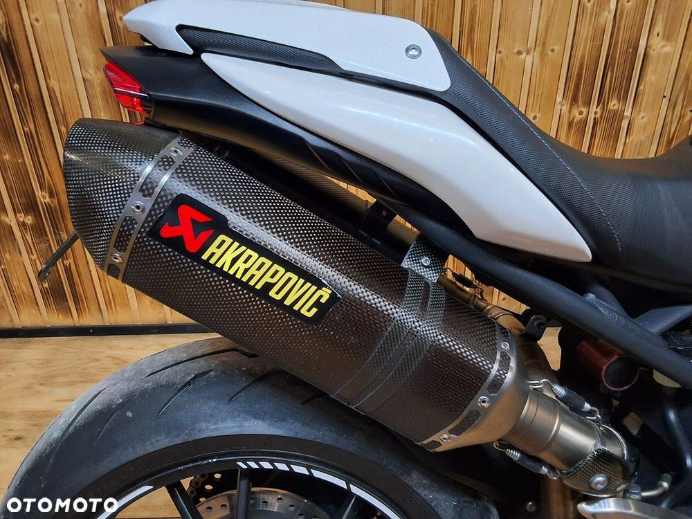 Triumph Street Triple - 10