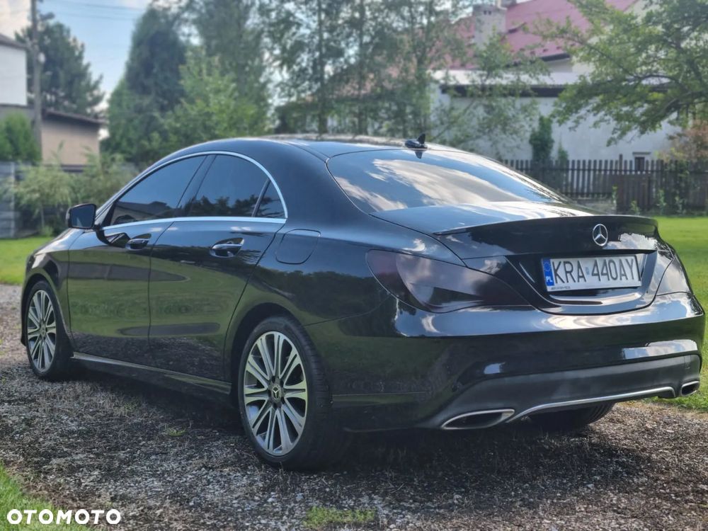 Mercedes-Benz CLA 250 7G-DCT Urban - 14