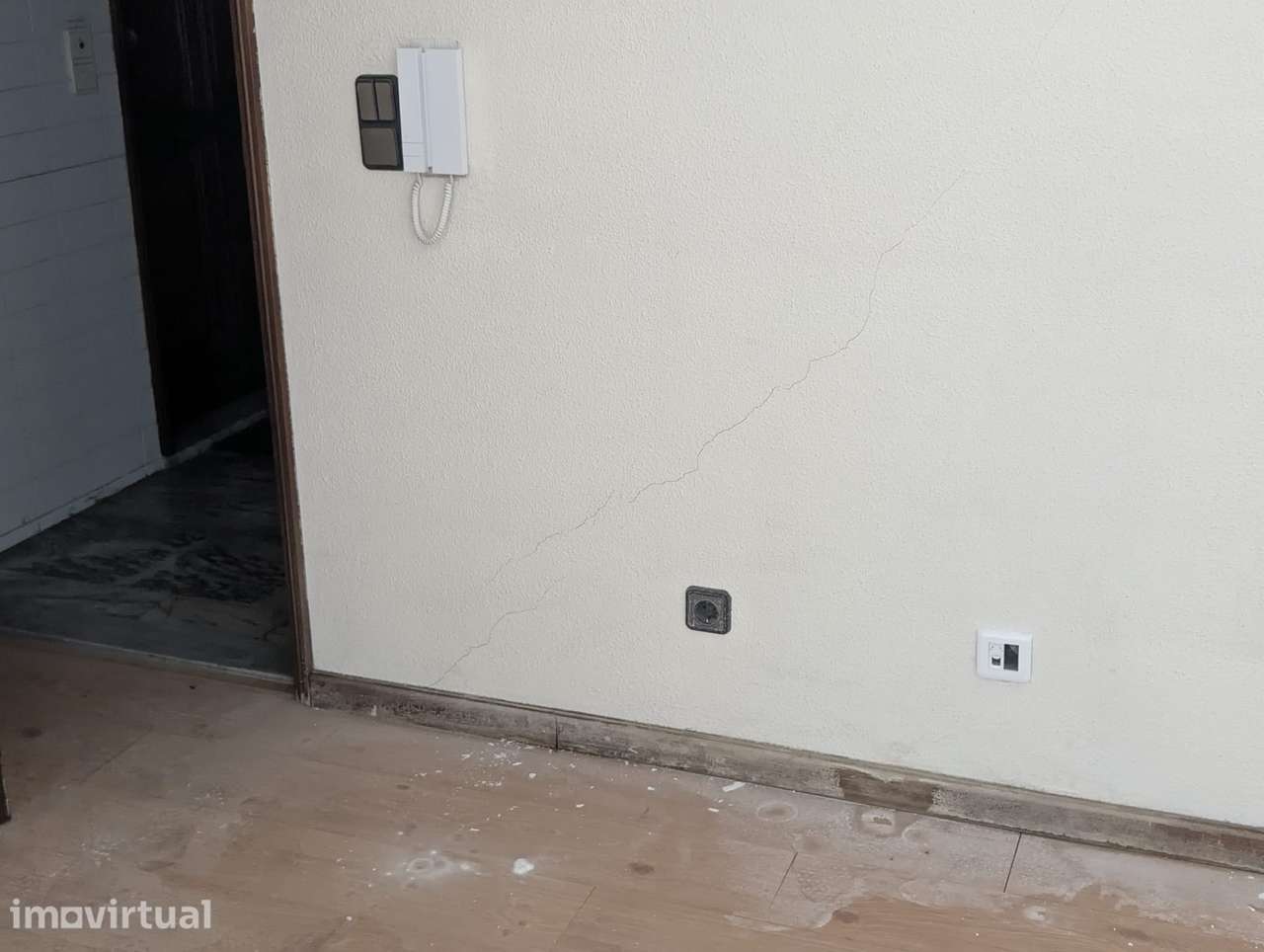Escritório 45 m² – 1.º piso – Avenida da República, Vila Nova de Gaia" - Grande imagem: 2/5