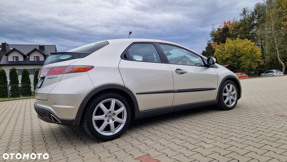 Honda Civic 1.8i-VTEC Automatik Sport - 11