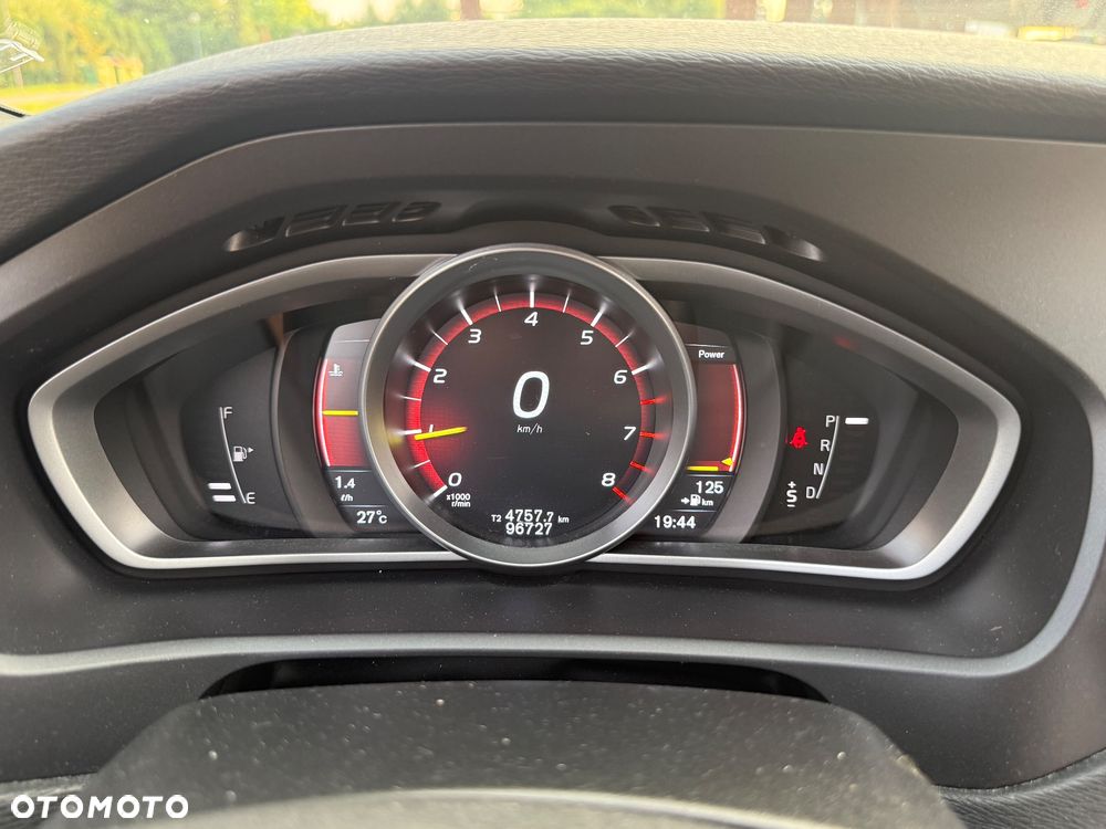 Volvo V40 T3 Drive-E R-Design Momentum - 12