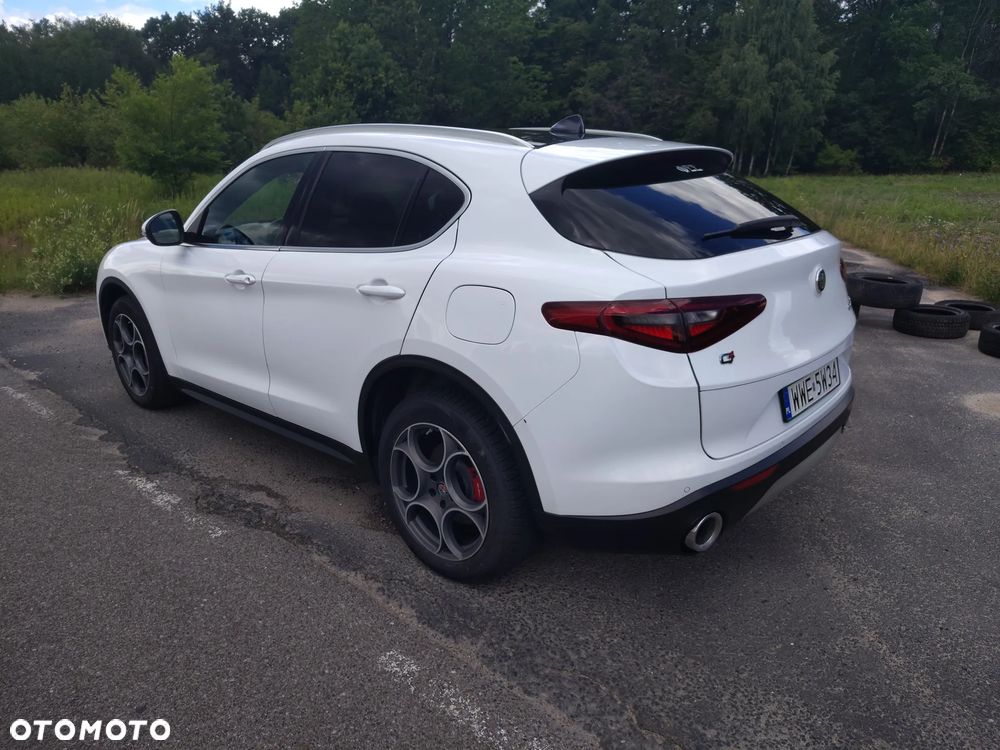 Alfa Romeo Stelvio - 3