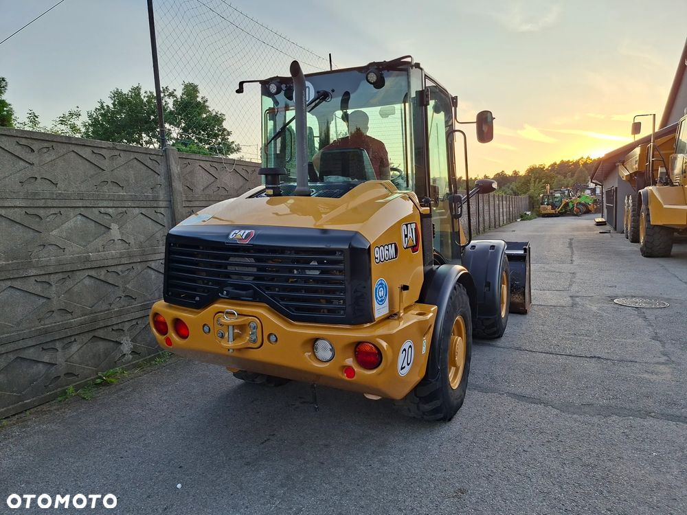 Caterpillar CAT 906 M - 6