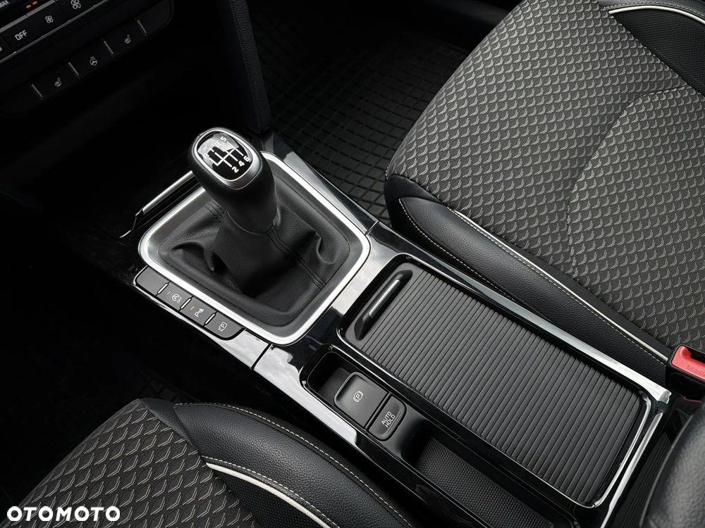 Kia Ceed 1.5 T-GDI Tribute - 16