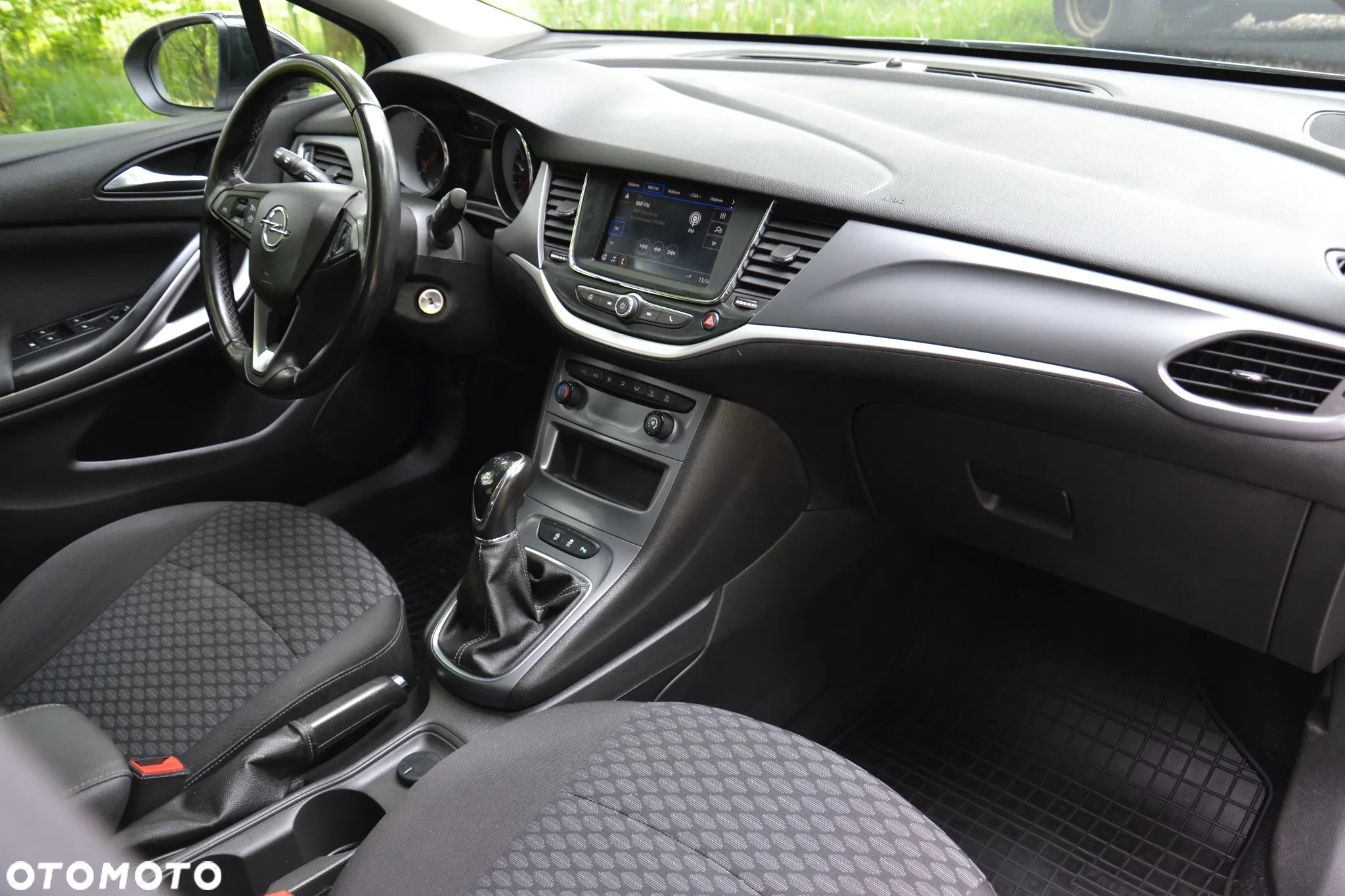 Opel Astra V 1.2 T Edition S&S - 12