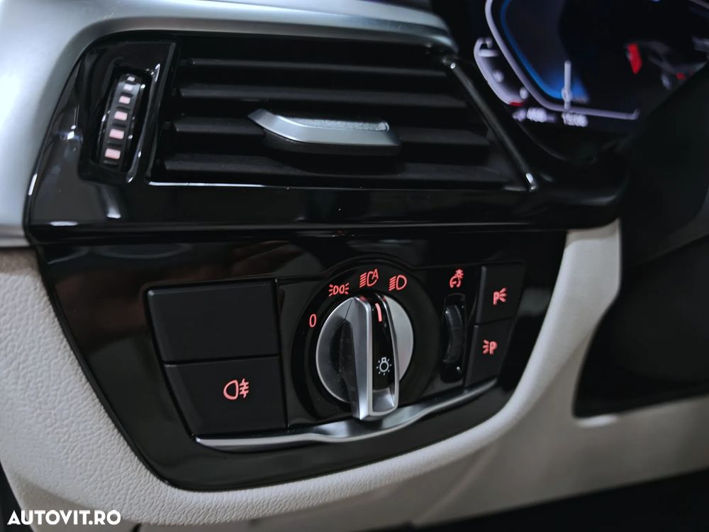 BMW Seria 5 530e Aut. - 30