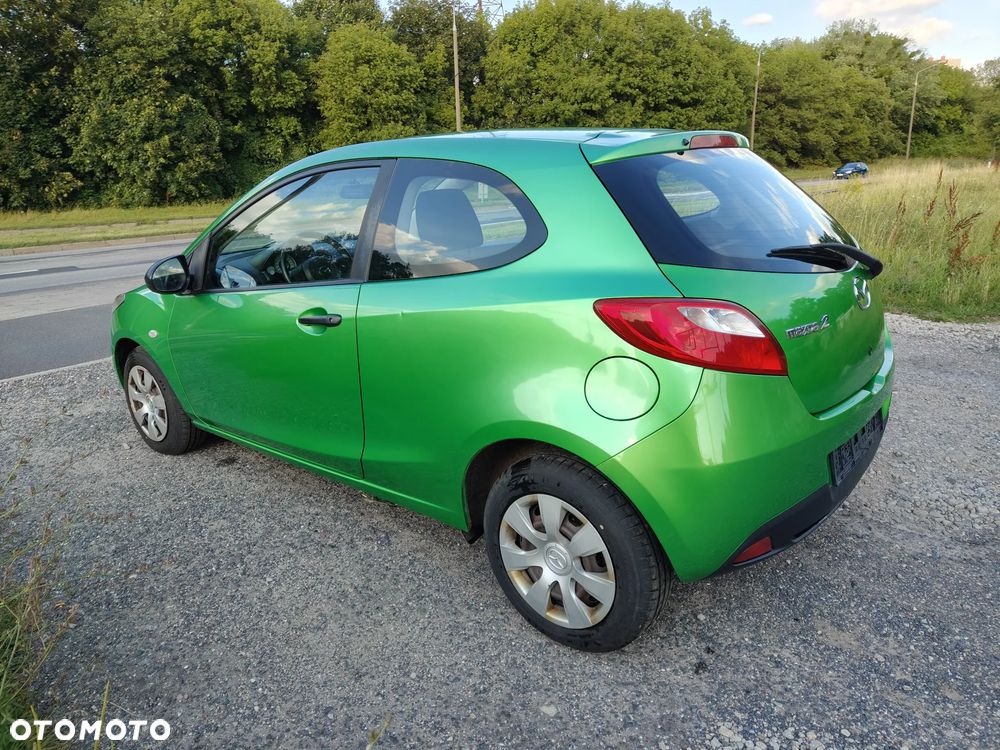 Mazda 2 - 4
