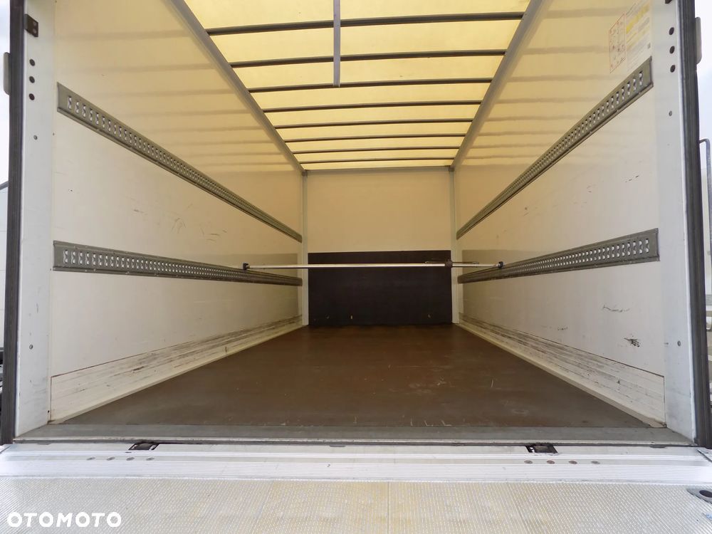 Mercedes-Benz ATEGO 1523 KONTENER 6,00m - 20
