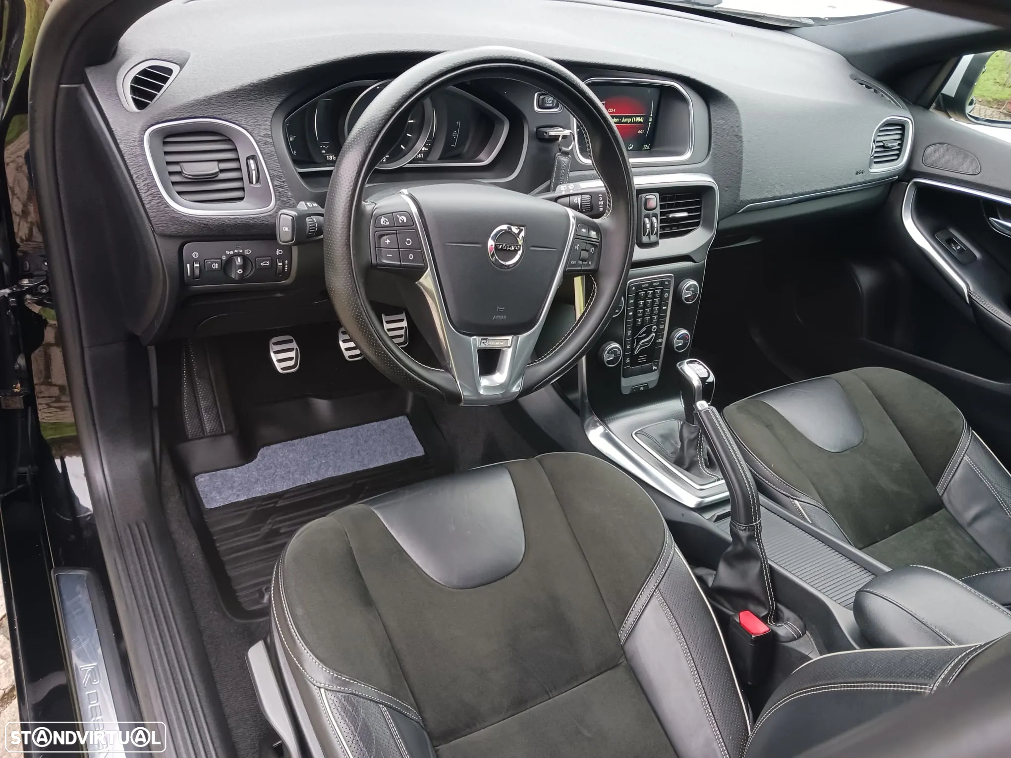 Volvo V40 2.0 D2 R-Design - 2