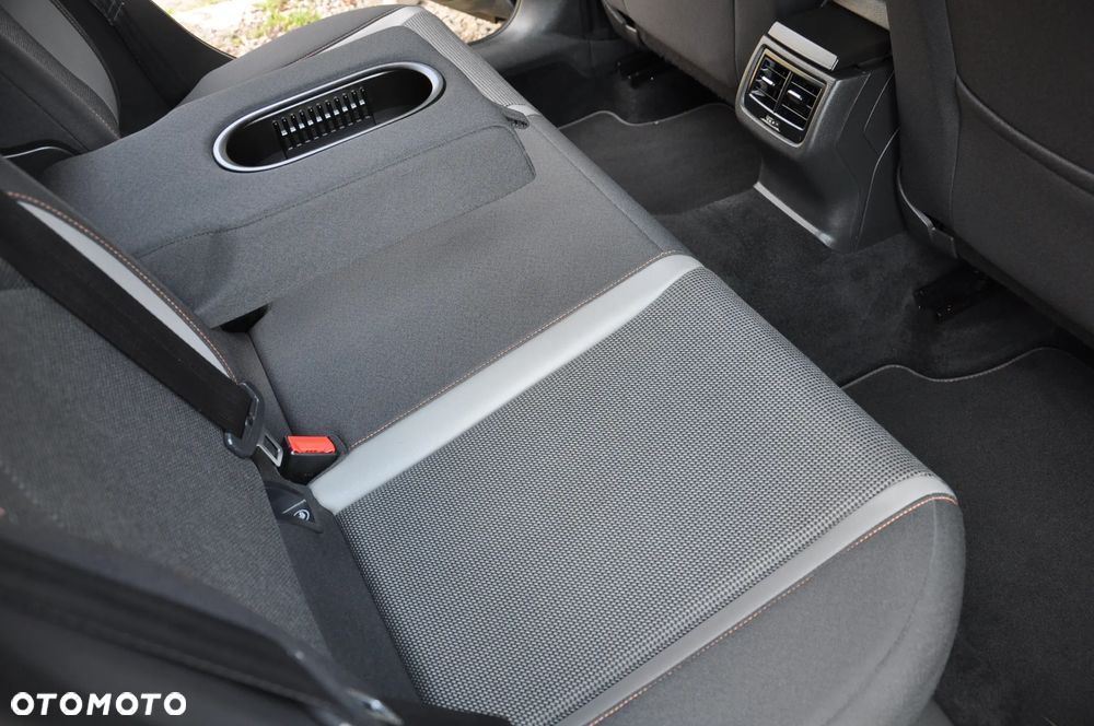 Seat Leon Sportstourer 1.6 TDI Start&Stop X-Perience - 23