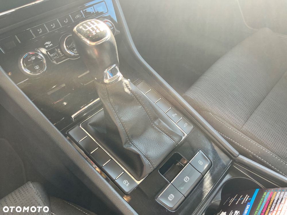 Skoda Superb 1.6 TDI Ambition - 23
