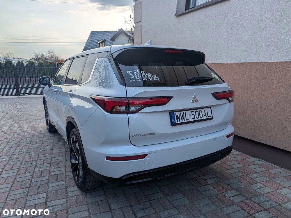 Mitsubishi Outlander - 15