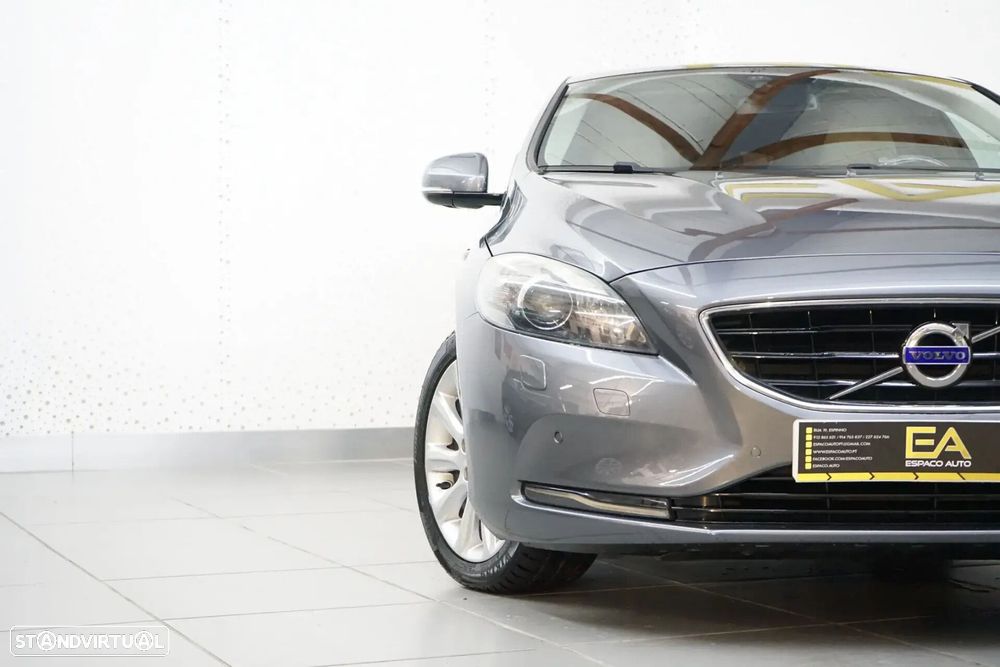 Volvo V40 - 41