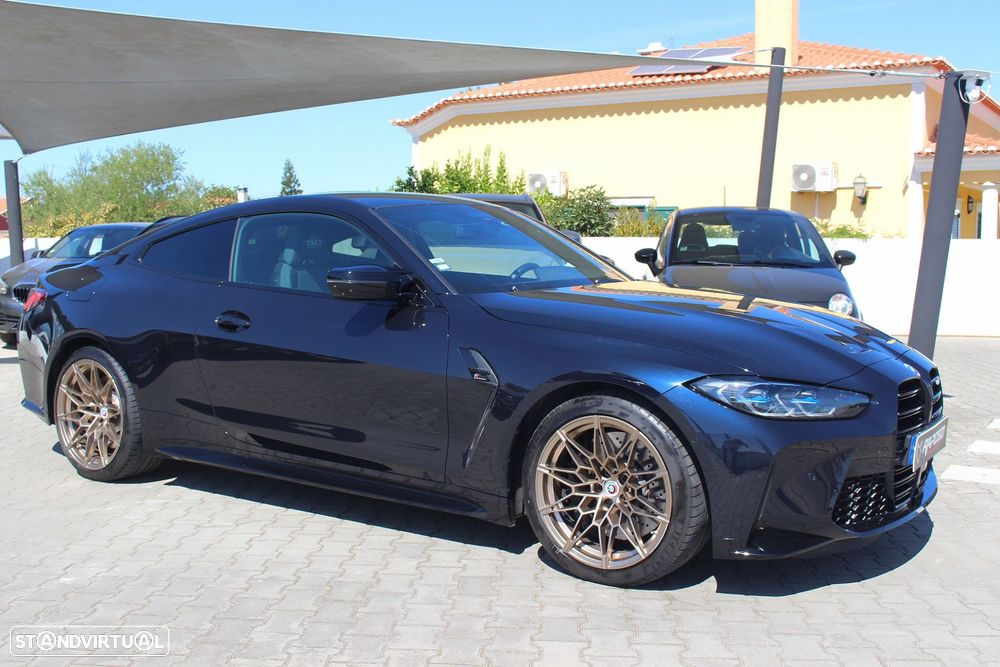 BMW M4 Competition xDrive Pack 50 anos M - 29