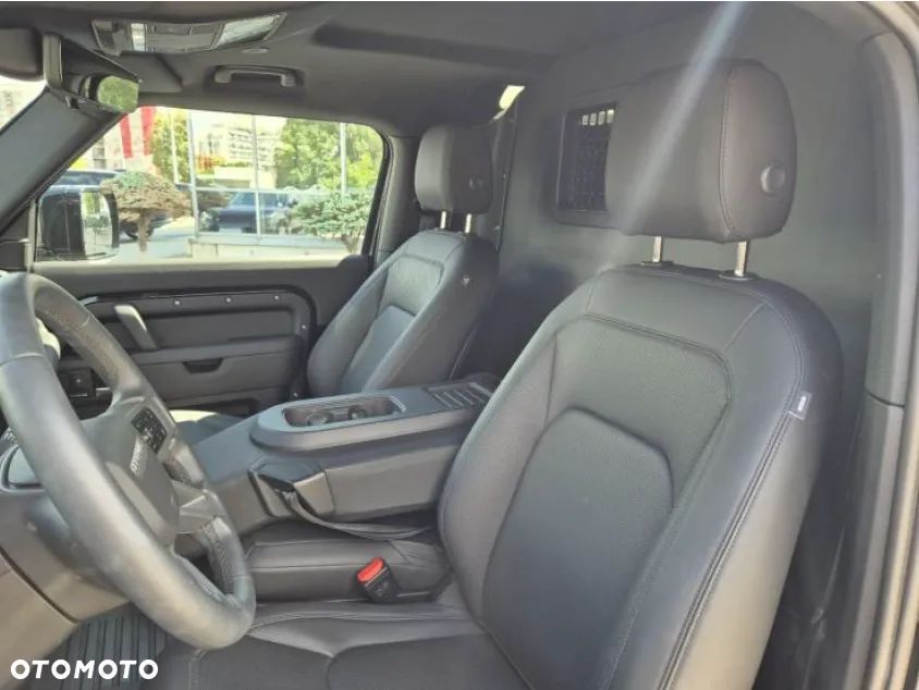 Land Rover Defender 3.0 D250 mHEV X-Dynamic SE - 6