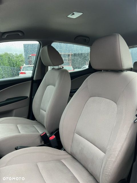 Hyundai ix20 - 15
