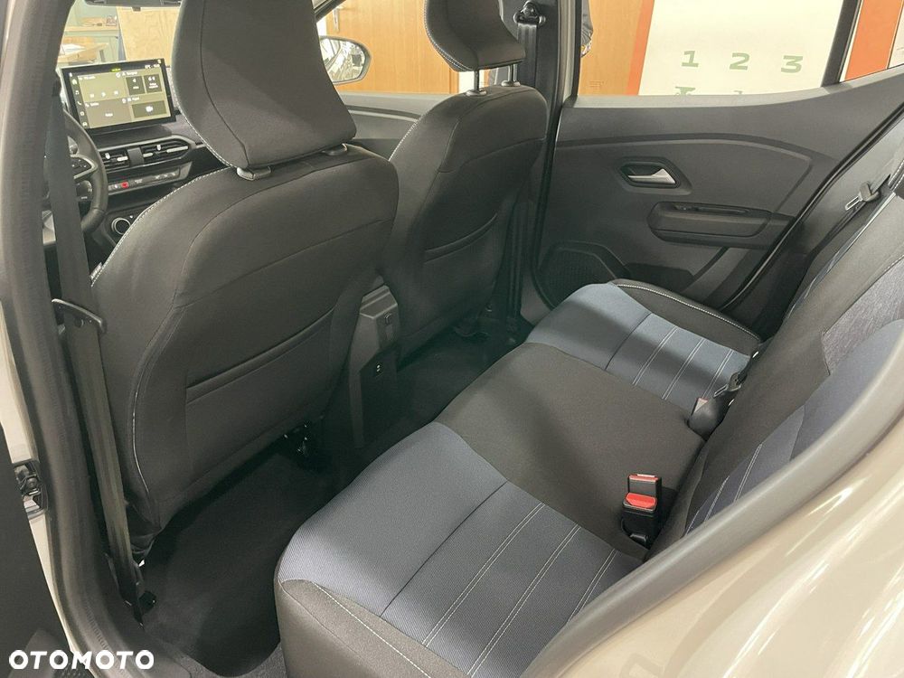 Dacia Sandero - 4